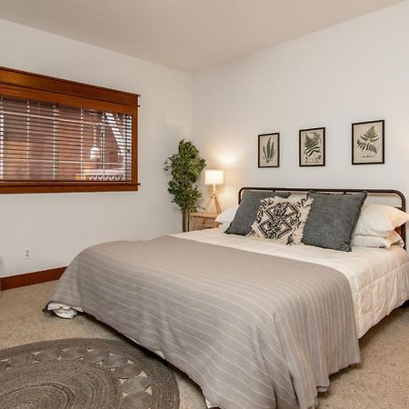 Modern Riverstone Condo With Grand Deck - Steps To Shops, Restaurants, Trails And River Coeur d'Alene Luaran gambar